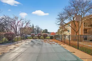 2010 Ridge Dr, Saint Louis Park, MN 55416 - Photo 30