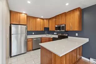 2010 Ridge Dr, Saint Louis Park, MN 55416 - Photo 14