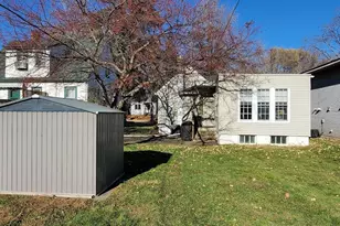 1924 5th St E, Saint Paul, MN 55119 - Photo 4