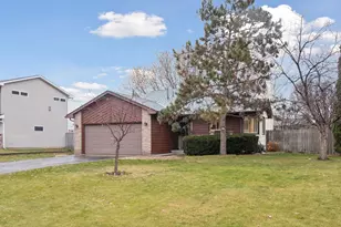 9863 Hamline Ave N, Blaine, MN 55014 - Photo 2