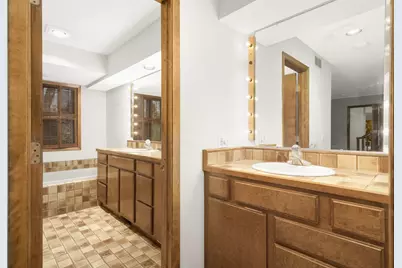 1166 Kingsley Court S, Mendota Heights, MN 55118 - Photo 24