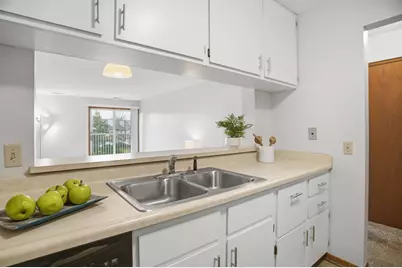 766 County Road F W #I, Shoreview, MN 55126 - Photo 6