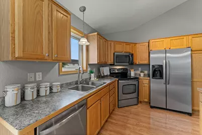 1337 Eagle Court, New Richmond, WI 54017 - Photo 4