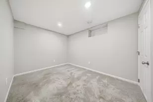 5580 Aldine St, Shoreview, MN 55126 - Photo 12