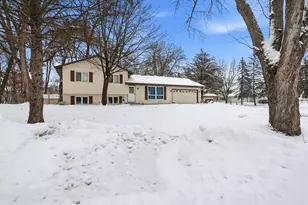 10304 107th Pl N, Maple Grove, MN 55369 - Photo 2