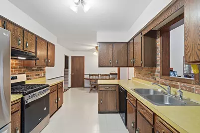 10304 107th Place N, Maple Grove, MN 55369 - Photo 18