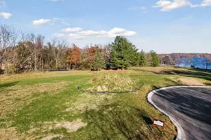 3961 White Oak Ln, Chanhassen, MN 55331 - Photo 2