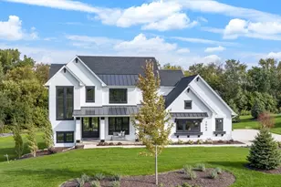 3941 White Oak Ln, Chanhassen, MN 55331 - Photo 1