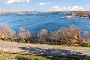 3921 White Oak Ln, Chanhassen, MN 55331 - Photo 44