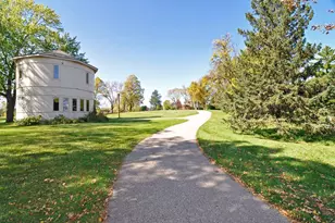 3921 White Oak Ln, Chanhassen, MN 55331 - Photo 48