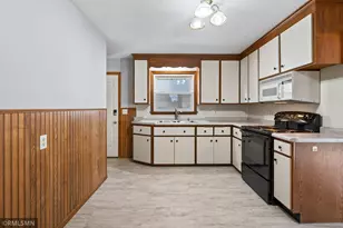 1846 7th St, White Bear Lake, MN 55110 - Photo 12