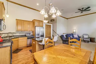 3143 Frontier Dr, Woodbury, MN 55129 - Photo 18