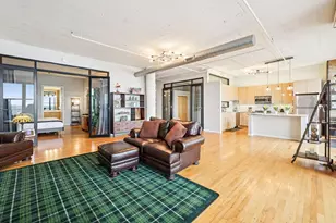 290 Market St, Minneapolis, MN 55405 - Photo 1