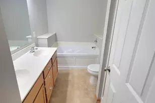 3553 Sterling Heights Dr, River Falls, WI 54022 - Photo 16