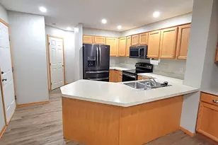 3553 Sterling Heights Dr, River Falls, WI 54022 - Photo 4