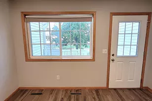 3553 Sterling Heights Dr, River Falls, WI 54022 - Photo 2