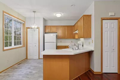 725 Fairfield Circle, Hopkins, MN 55305 - Photo 6