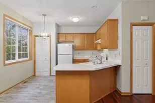 725 Fairfield Cir, Hopkins, MN 55305 - Photo 6