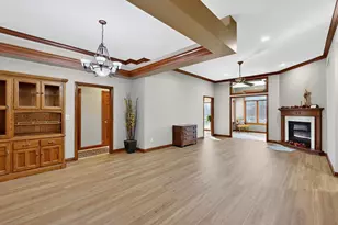 2280 Coral Ct NE, Rochester, MN 55906 - Photo 2