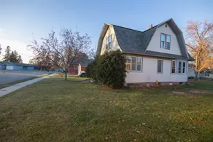 16 W Park St, New York Mills, MN 56567 - Photo 2