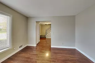 8525 Ivywood Ave S, Cottage Grove, MN 55016 - Photo 2