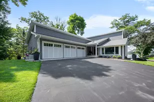 4324 Lakepoint Ct, Shoreview, MN 55126 - Photo 2