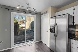 18502 Apple Tree Ct, Minnetonka, MN 55345 - Photo 14