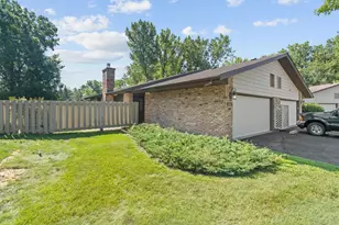 1164 Xene Ln N, Plymouth, MN 55447 - Photo 2