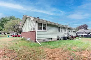 5337 Sailor Ln, Brooklyn Center, MN 55429 - Photo 6