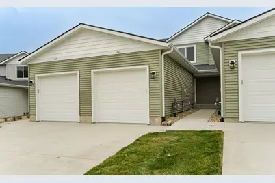 1121 Century Village Lane NE, Rochester, MN 55906 - Photo 4