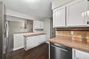 8709 64th Ave N, Brooklyn Park, MN 55428 - Photo 4