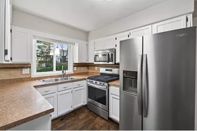 8709 64th Avenue N, Brooklyn Park, MN 55428 - Photo 6