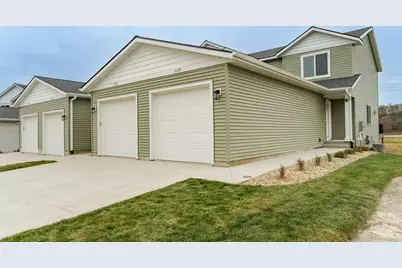 1129 Century Village Lane NE, Rochester, MN 55906 - Photo 4