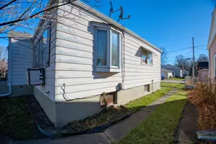 914 Michigan St, Hibbing, MN 55746 - Photo 6