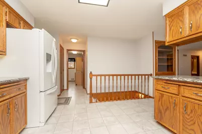 919 Church Street W, Belle Plaine, MN 56011 - Photo 14