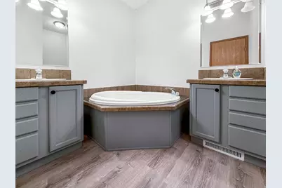 20589 Clover Road, Clearbrook, MN 56634 - Photo 12