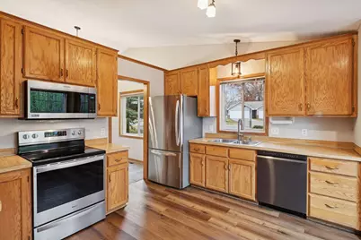 10511 Redwood Street NW, Coon Rapids, MN 55433 - Photo 4