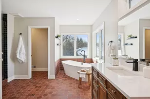 5600 Parkwood Ln, Edina, MN 55436 - Photo 28