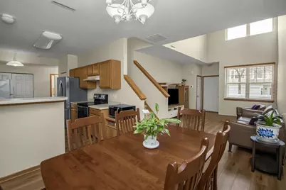 1562 Liberty Circle, Shakopee, MN 55379 - Photo 8