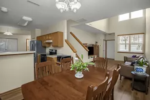 1562 Liberty Cir, Shakopee, MN 55379 - Photo 8