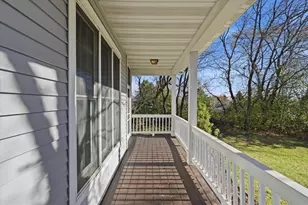 2711 Snowdrift Cir E, Maplewood, MN 55119 - Photo 2