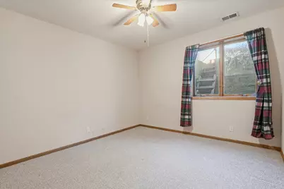 2711 Snowdrift Circle E, Maplewood, MN 55119 - Photo 30