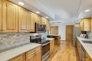 13511 Krestwood Dr, Burnsville, MN 55337 - Photo 10