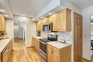 13511 Krestwood Dr, Burnsville, MN 55337 - Photo 12