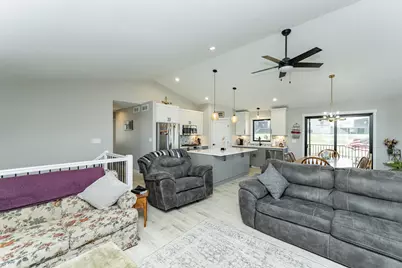 179 Stonelake Drive SE, Rochester, MN 55904 - Photo 6