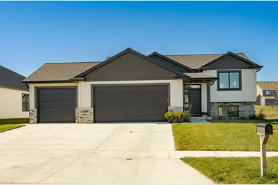 179 Stonelake Drive SE, Rochester, MN 55904 - Photo 2