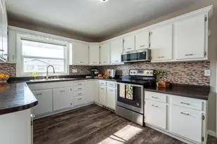 309 Hilltop Dr, Goodhue, MN 55027 - Photo 8