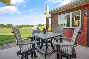 513 Harrison St, Welcome, MN 56181 - Photo 40