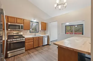 1281 Edgehill Ct, Maplewood, MN 55109 - Photo 6