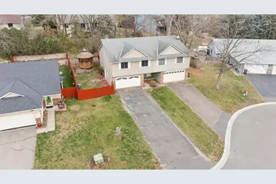 1281 Edgehill Court, Maplewood, MN 55109 - Photo 2